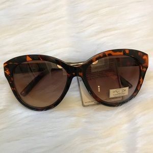 Oscar De La Renta Sunglasses